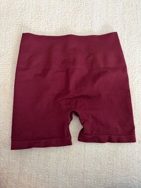 Women's High-Waist Seamless Biker Shorts - Burgundy
